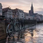Passer un week end a strasbourg : quais de l’Ill, cathédrale et vélos près des colombages